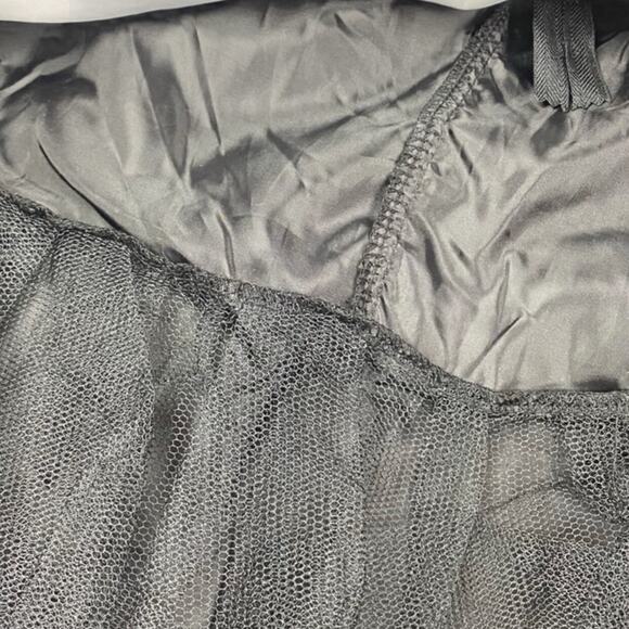 Ava & Yelly Dress - Picture 5 of 5